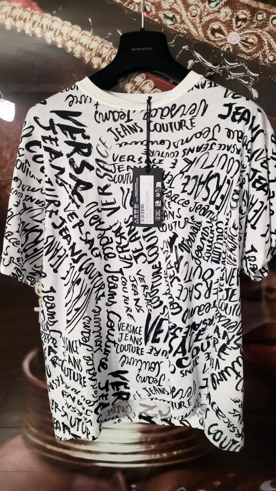 -65%OFF Versace Jeans Couture VJC White T-Shirt LOGOMANIA Tshirt sz L regular thumbnail 12