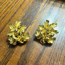 Mimi Di Niscemi Signed Gold Tone Leaf Acorn Buckle