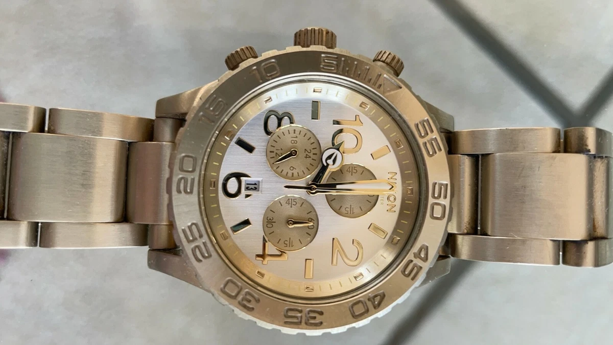 Nixon Minimize the 42-20 Chrono in brushed gold, excellent pre-owned condition