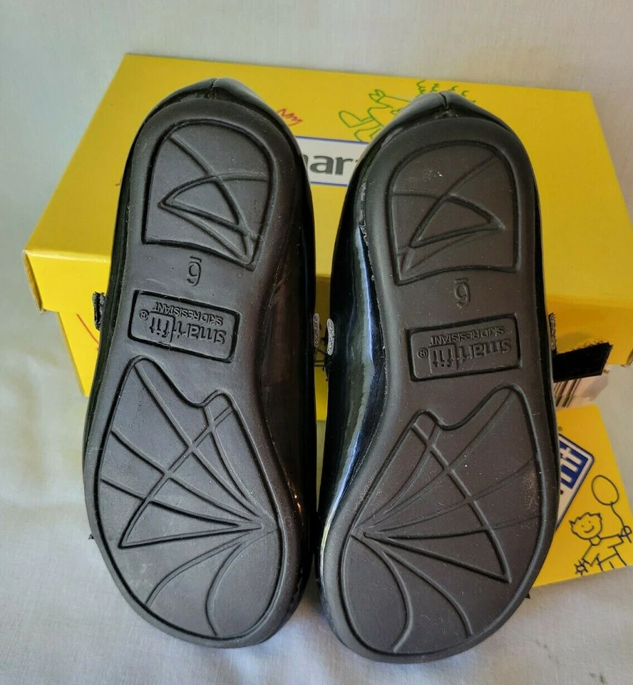 SMART FIT Girls Size 6 BLACK PATTEN LEATHER WITH CLOTH BOWES NEW ORIGINAL BOX - Image 2 of 4