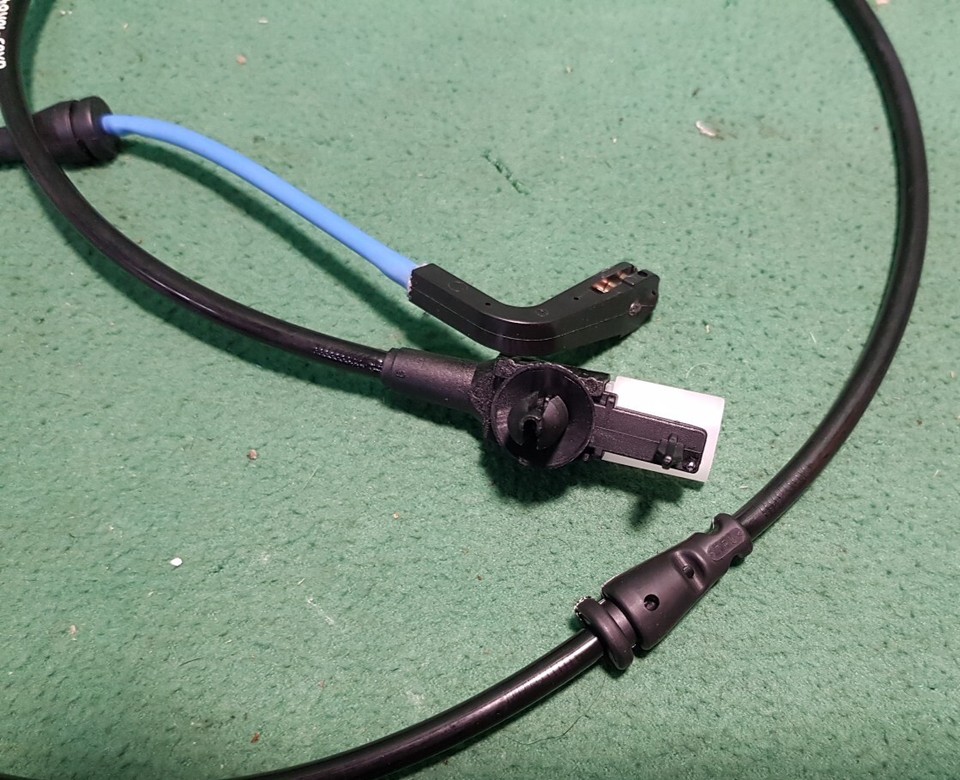 JAGUAR XE New XF Front Brake Pad Warning Wear Sensor new Genuine