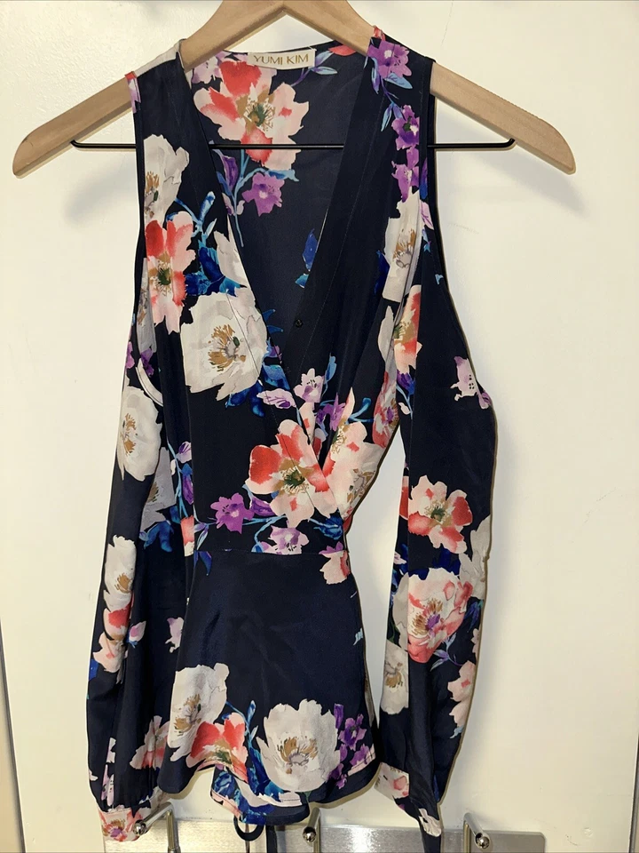Yumi Kim Love Struck Silk Floral Cold Shoulder Rosewood L/S Wrap Blouse Size XS - Image 3 of 4