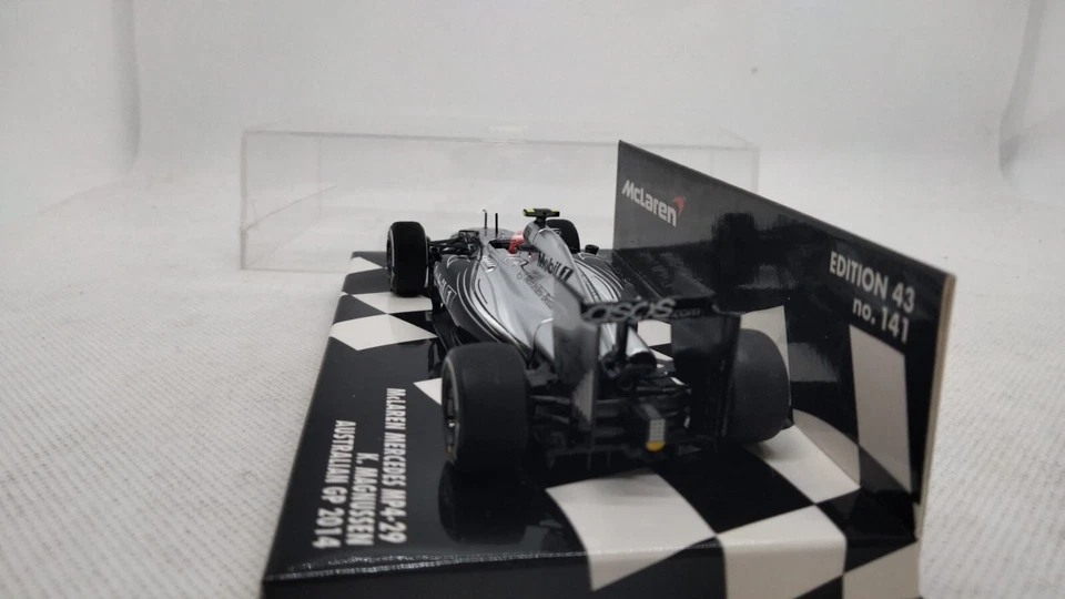 MINICHAMPS McLAREN MERCEDES MP4-29 K.MAGNUSSEN AUSTRALIAN GP 2014  SCALA 1:43 - Immagine 3 di 4