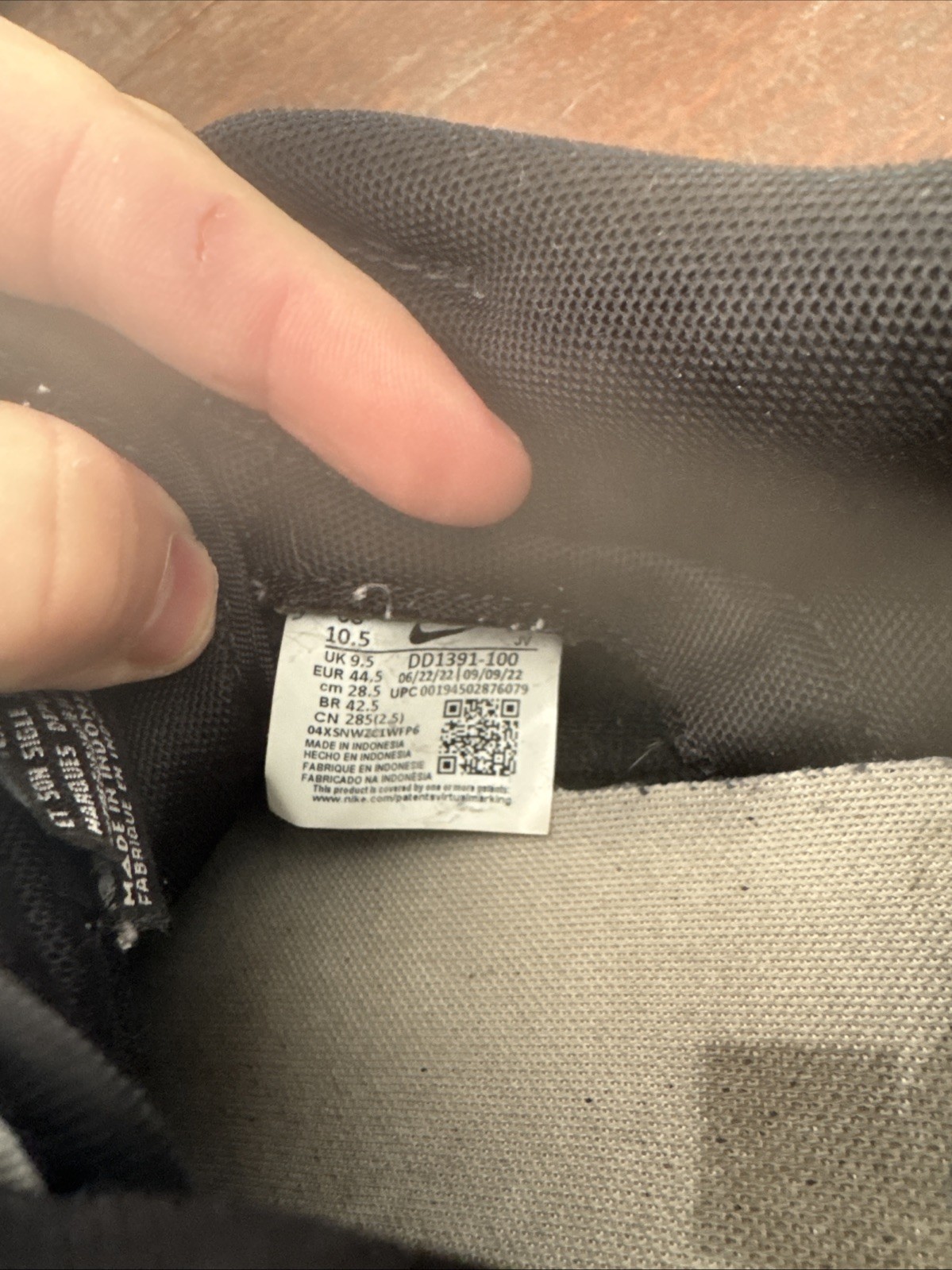 Nike Dunk Low Men's Size 10.5 thumbnail 2