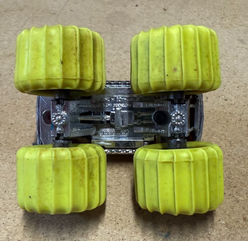 Monster Truck Chevy S18 1987 Matchbox The Super Chargers Mud Racers '57 Foto 2 de 4