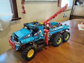 LEGO TECHNIC: 6x6 All Terrain Tow Truck (42070) 99% Complete No Manuel Or Box