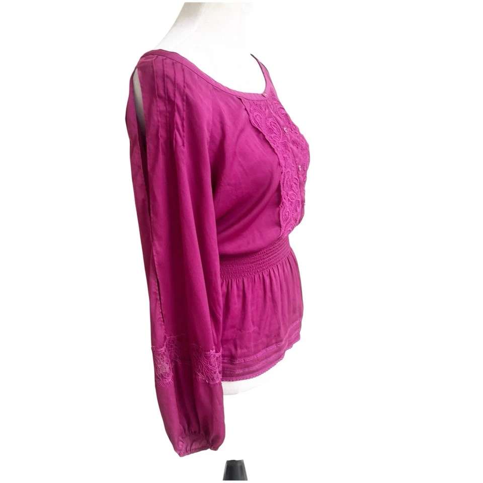 Bebe Y2K Peplum Top Satin Long Sleeve Size XS Fuschia Pink Slit Shoulder Lace - Image 4 of 4