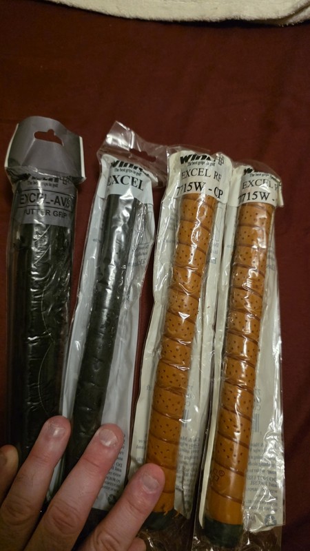 lot of 4 winn golf grips