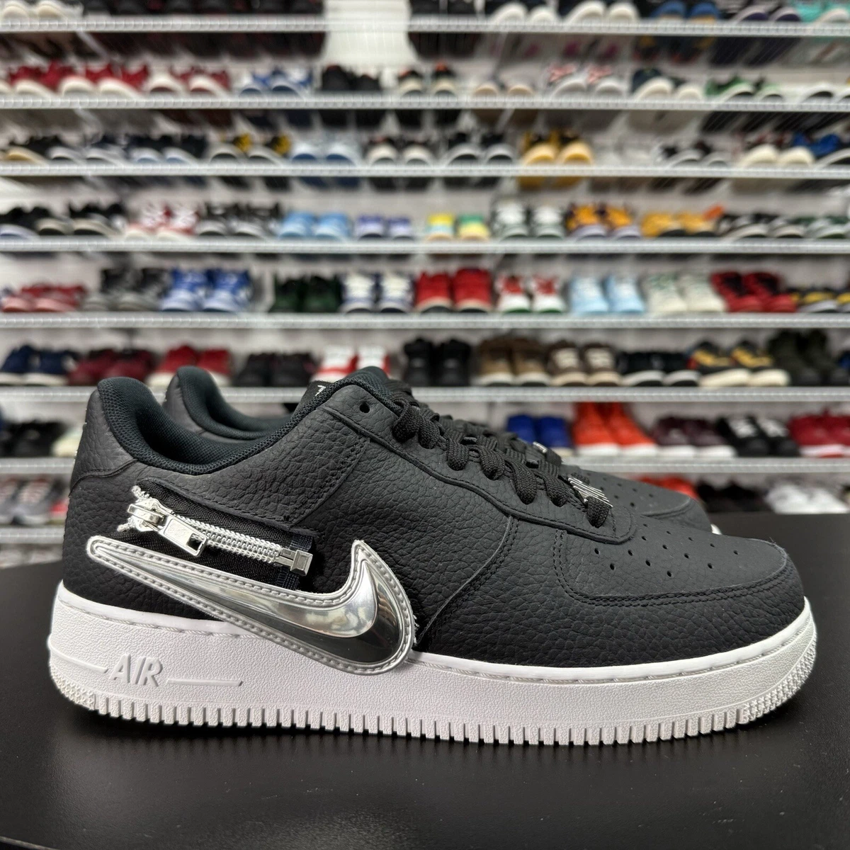 Preços baixos em Nike Air Force 1 '07 Premium Silver Swoosh | eBay