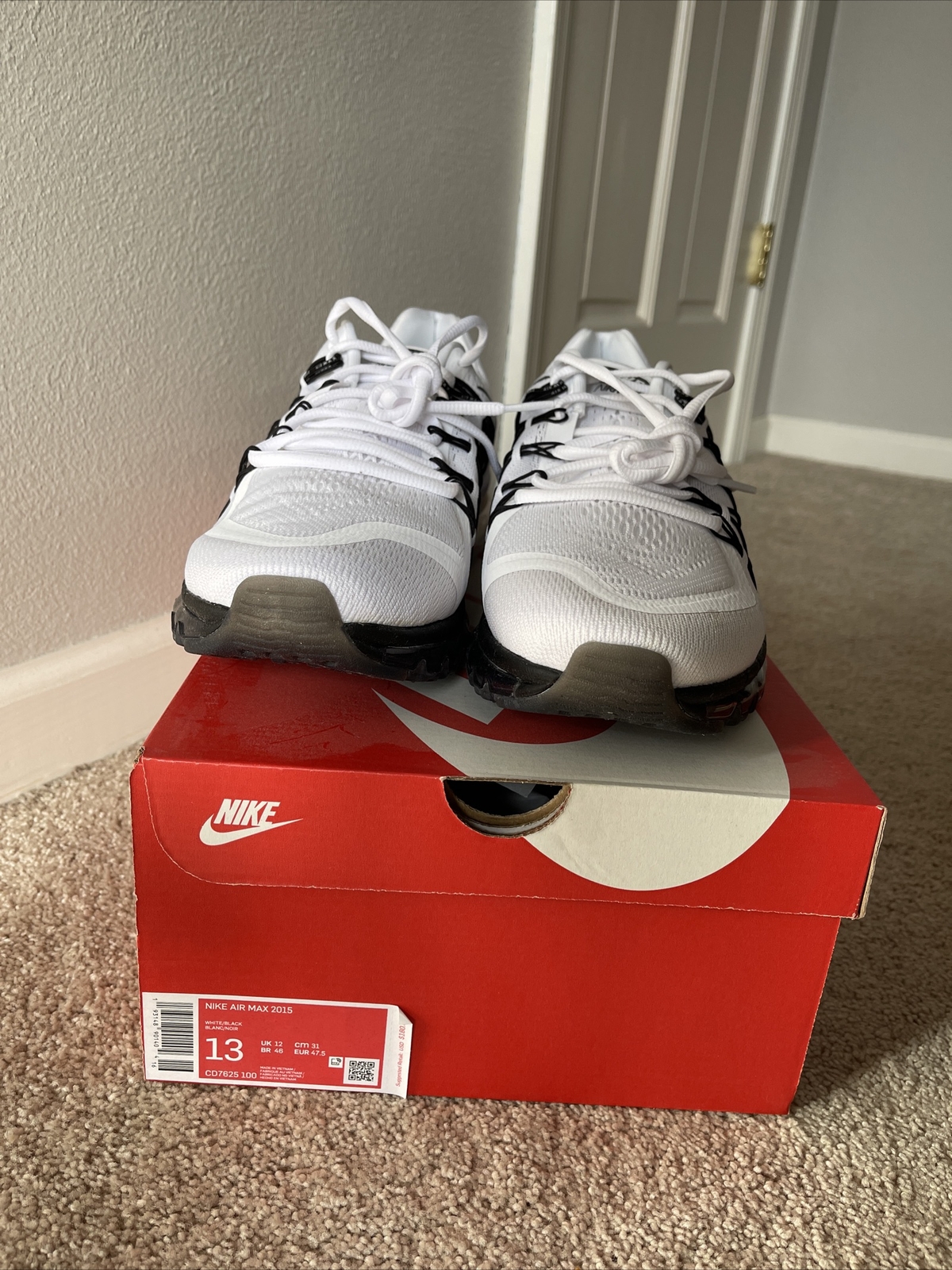 Size 13 - Nike Air Max 2015 White Black 