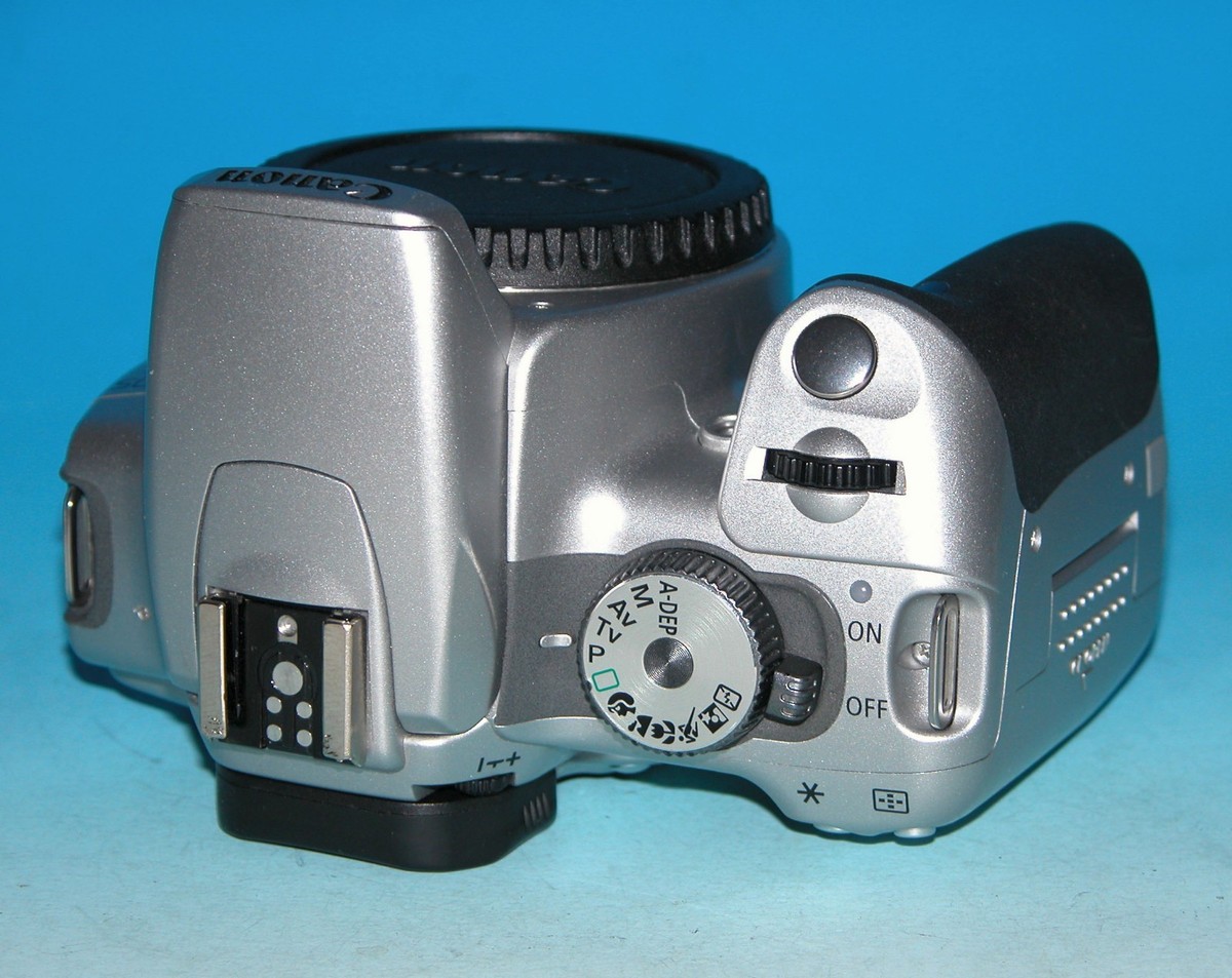 Canon EOS Digital Rebel XTi / EOS 400D 10.1MP Digital SLR Camera