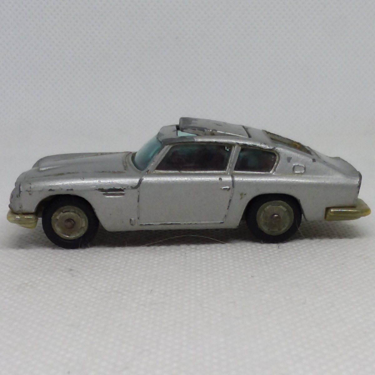 Corgi Juniors James Bond Aston Martin 1970 Silver Made In United