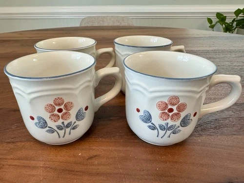 Set of 4 Vintage Stoneware Cumberland Brambleberry Coffee Mugs Tea Cups Japan