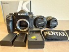Pentax K-1 DSLR Vollformatkamera mit 2 Objektiven, neigbares LCD, 2 Akkus, Karton
