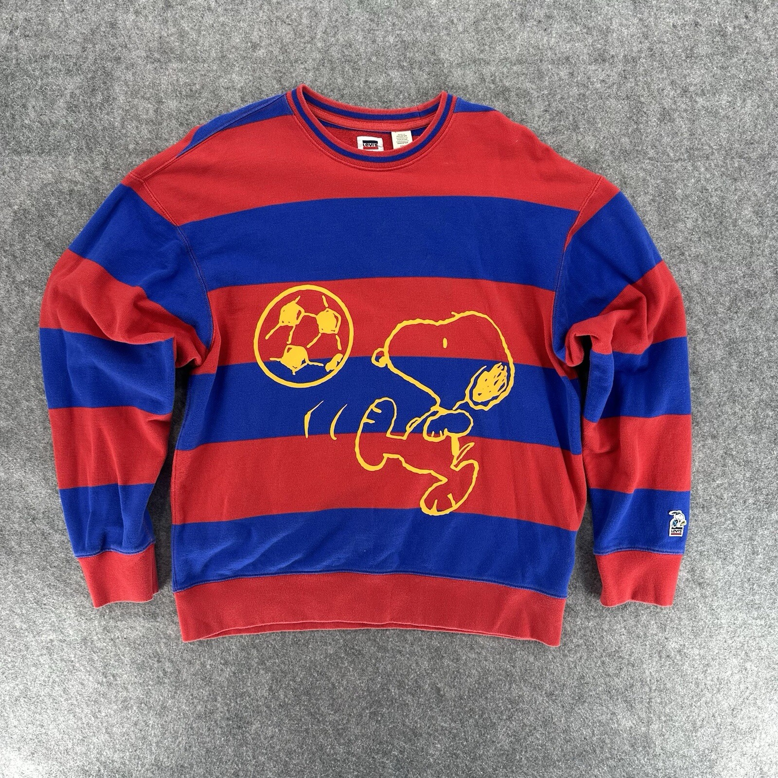 Levi's X Peanuts Soccer Sweatshirt Men Size Medium Crew Neck