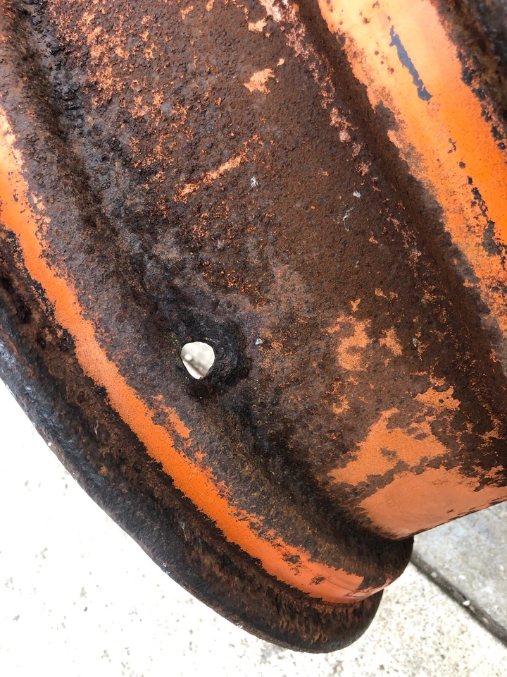 Ruedas traseras para tractor Zennoh Zen-noh ZL1801 7”x22” 4,25” orificio central, tacos de 5,875” Foto 3 de 4