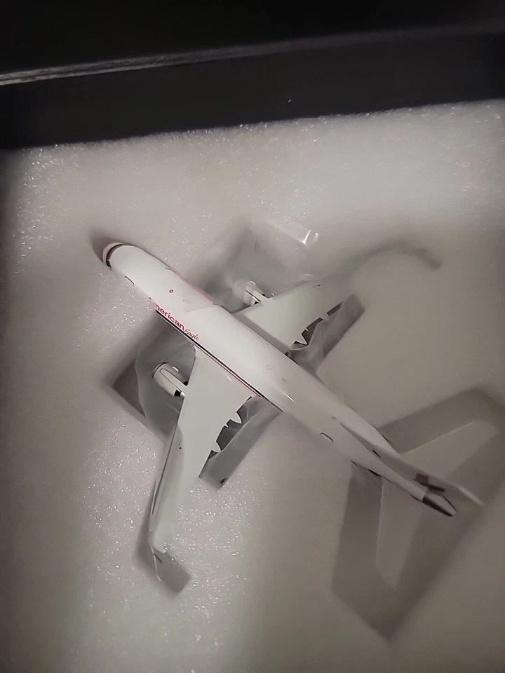 American Eagle Embraer 170 Retro C/S Gemini Jets G2AAL1061 Escala 1:200 EN STOCK Foto 4 de 4