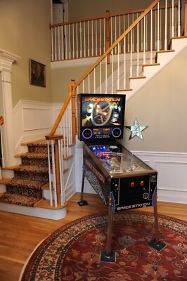 Awesome! Space Station Pinball machine Features 3-ball Multiball with Green Mode