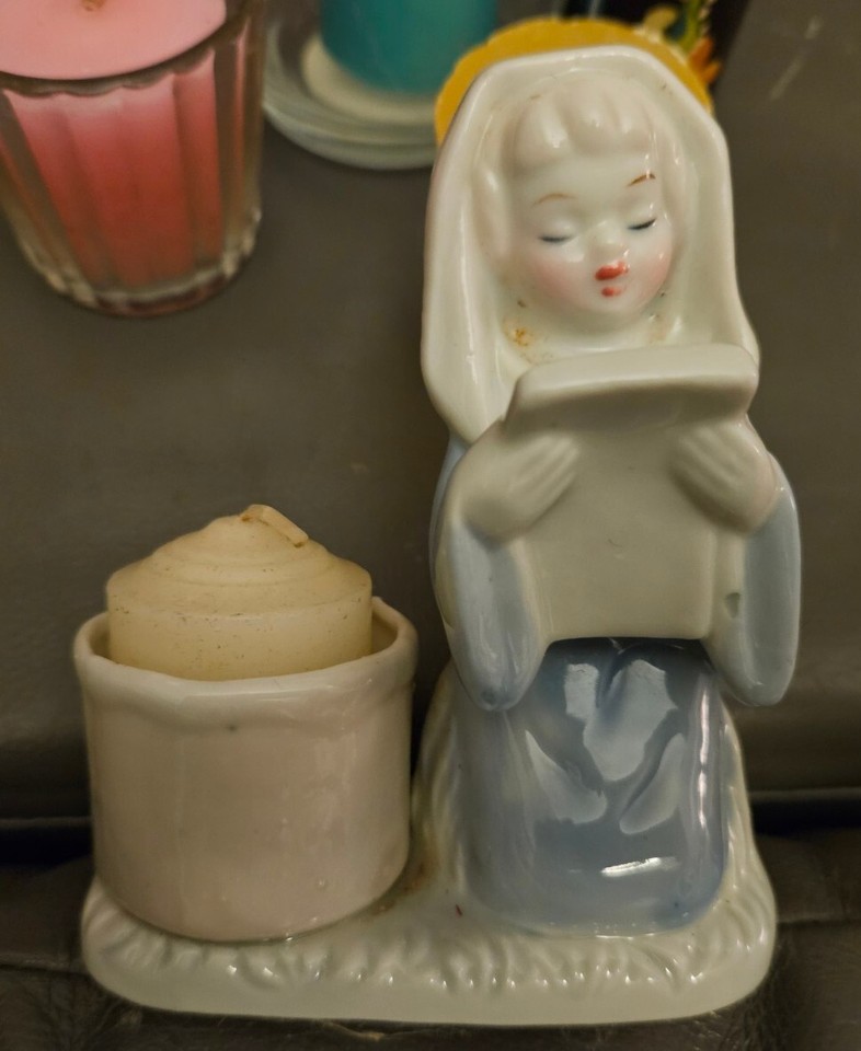 5 Unused Candles & 3 Candle Holders (1 Artistic) 3 Votives; 2 Taller