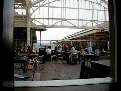 Foto 6x4 Ein Blick von Yr Hen Orsaf über den Bier ''Garten'' Aberystwyth c2003