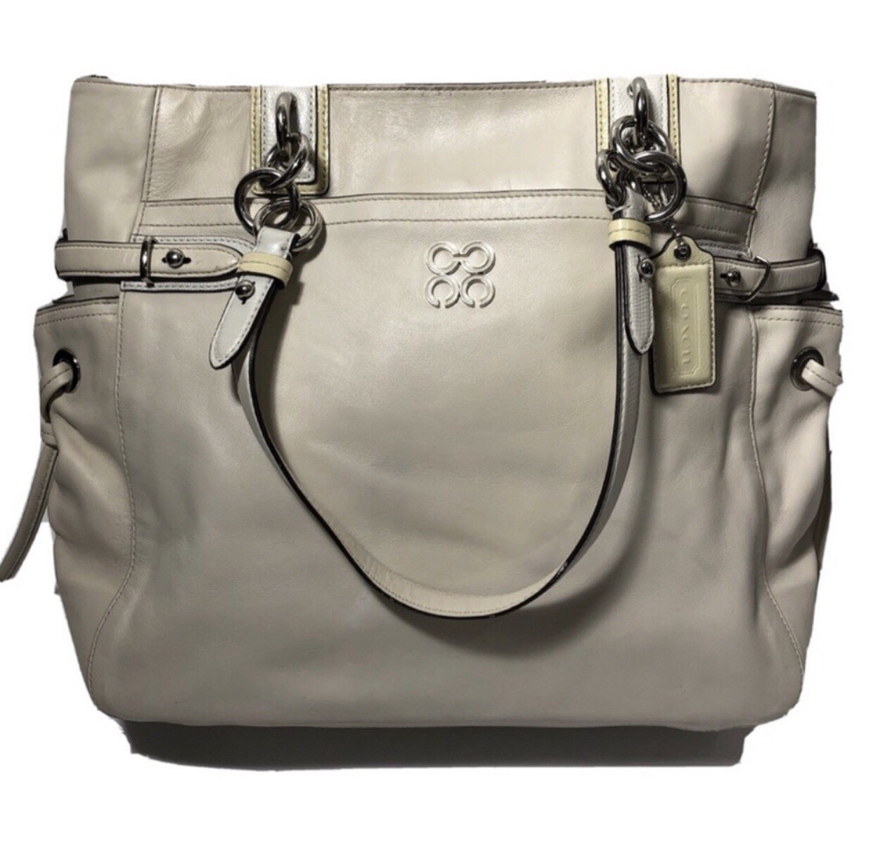 Coach Colette cream leather shoulder bag.