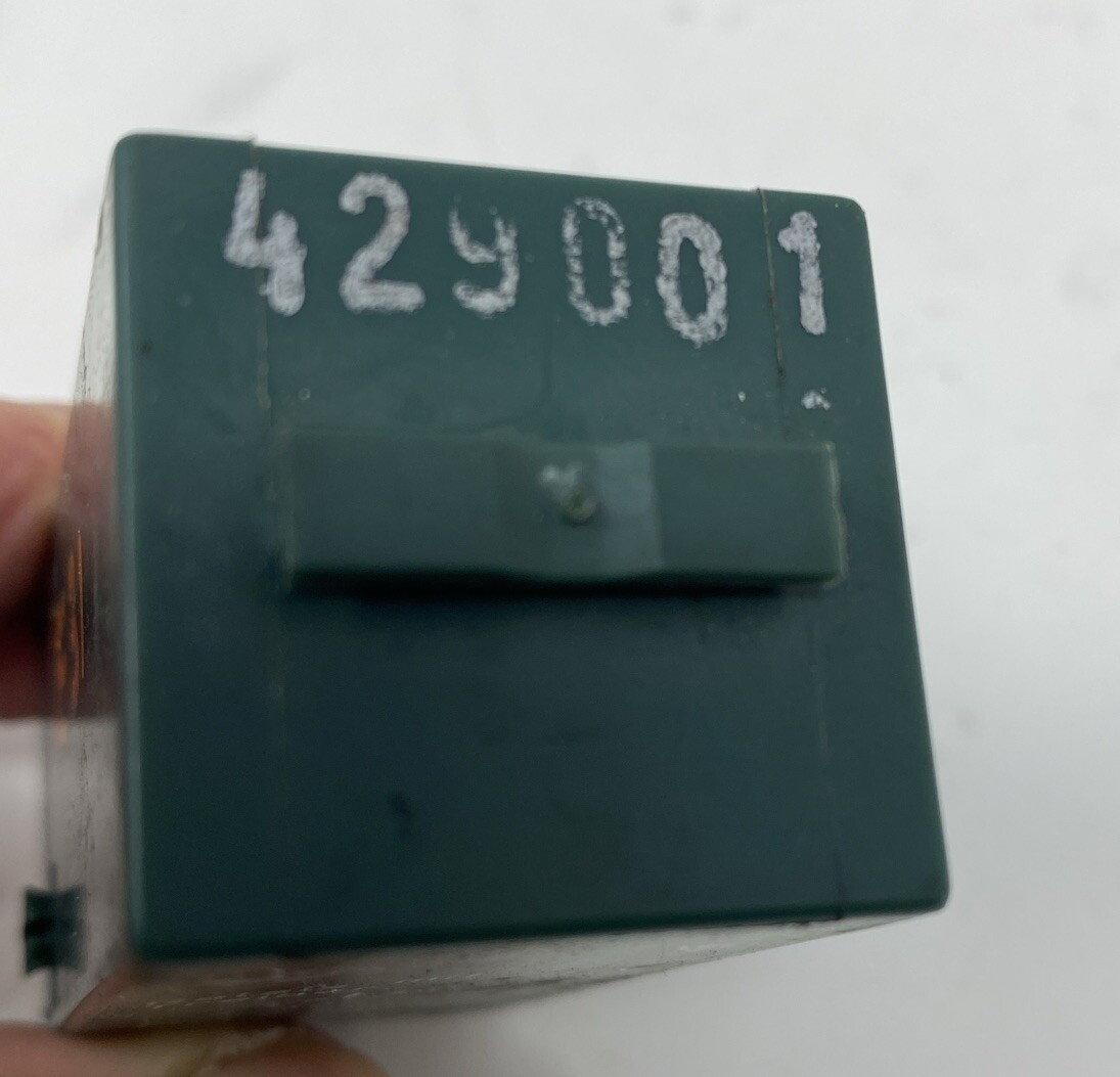Original BMW E31 Coupe Relay Headlight Flash OE 61351392416 for