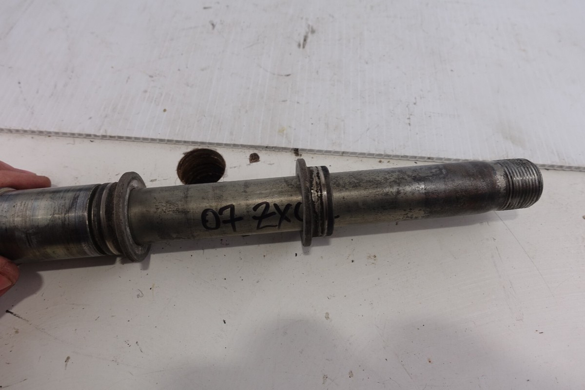 2007 2008 Kawasaki ZX6R ZX6 Ninja ZX600P Front Wheel Axle
