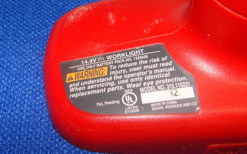 SEARS CRAFTSMAN Cordless 14.4V WORKLIGHT ------ model 315.110231 - Picture 3 of 3