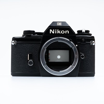 Nikon EM Noir Avec Objectifs 35mm F/2.5 Et 80-210mm F/3.8 - Monture F - Révisé
