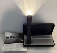 Mini Maglite Black Flashlight 2 AA Batteries Working California USA Made