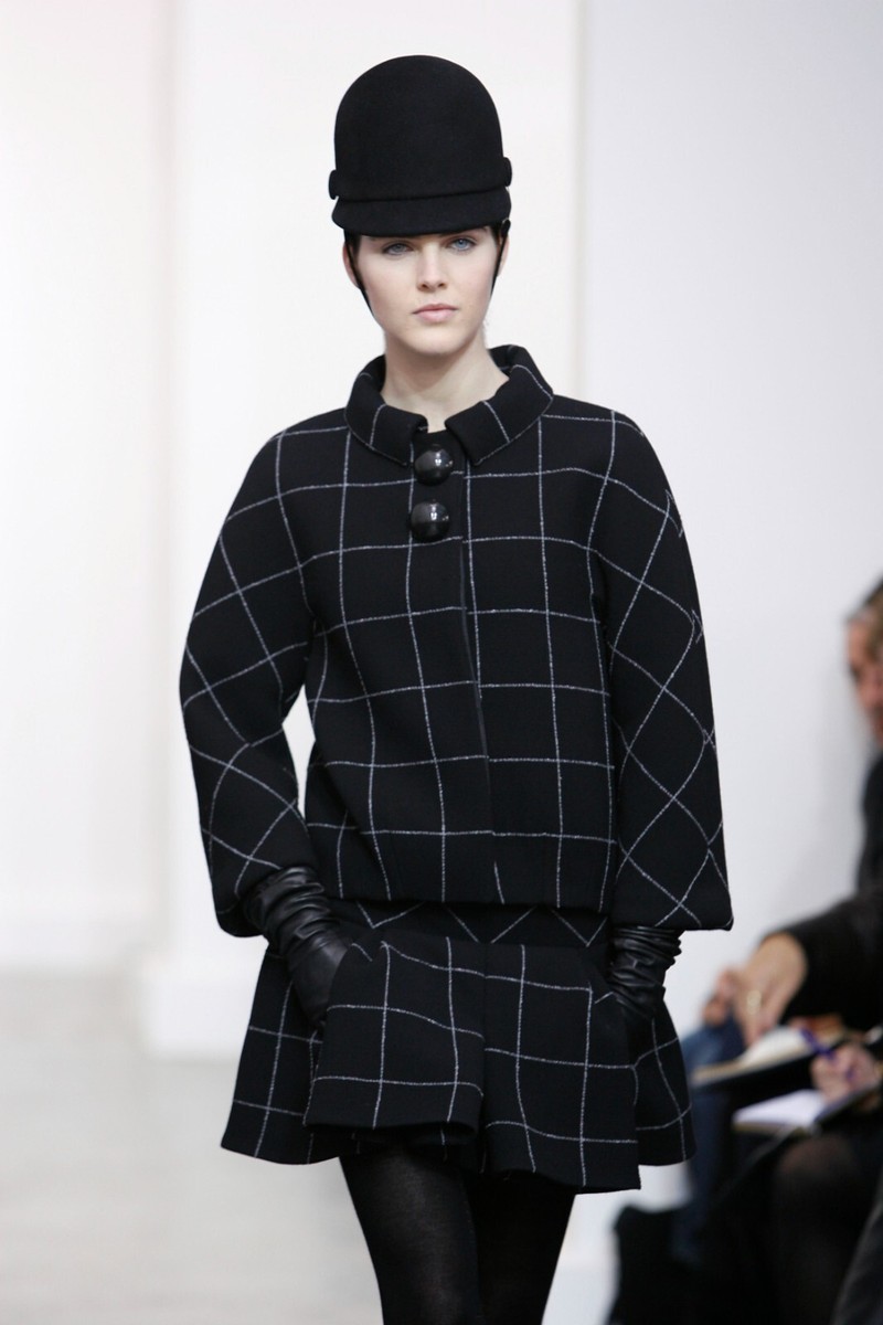 Balenciaga Vintage Fall 2006 Couture Molded Navy Wool Mod Balenciaga Vintage Fall 2006 Couture Molded Navy Wool Mod