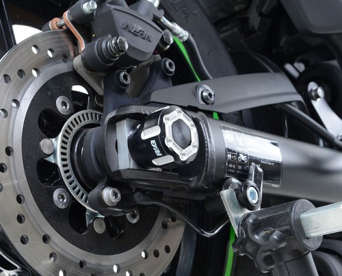 R&G Swingarm Protectors Black Kawasaki Vulcan S 2015 - 2024 - Picture 2 of 5