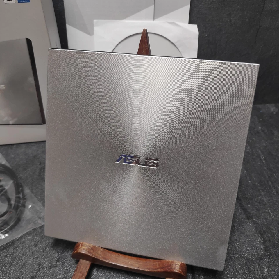 ASUS ZenDrive U9M Externer DVD-Brenner - Silber - Bild 2 von 4