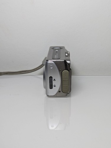 Samsung Digimax 401 4.0MP Digital Camera (Tested Working) - Picture 2 of 6