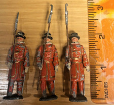 Lot of 3 Britains Beefeater Yeoman of the Guard vtg lead soldier toy figurine