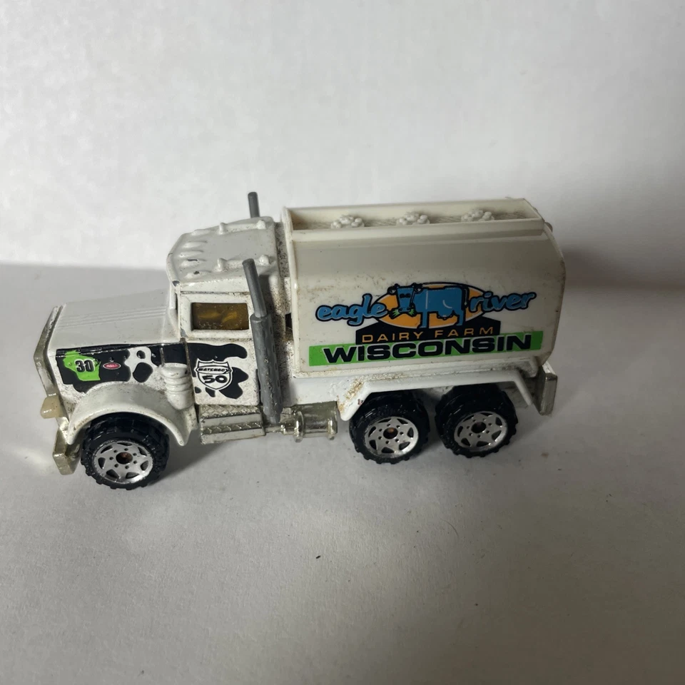Vintage 1981 Matchbox Peterbilt Wisconsin Toy Truck ~ Eagle River Dairy Farm - Image 3 of 4