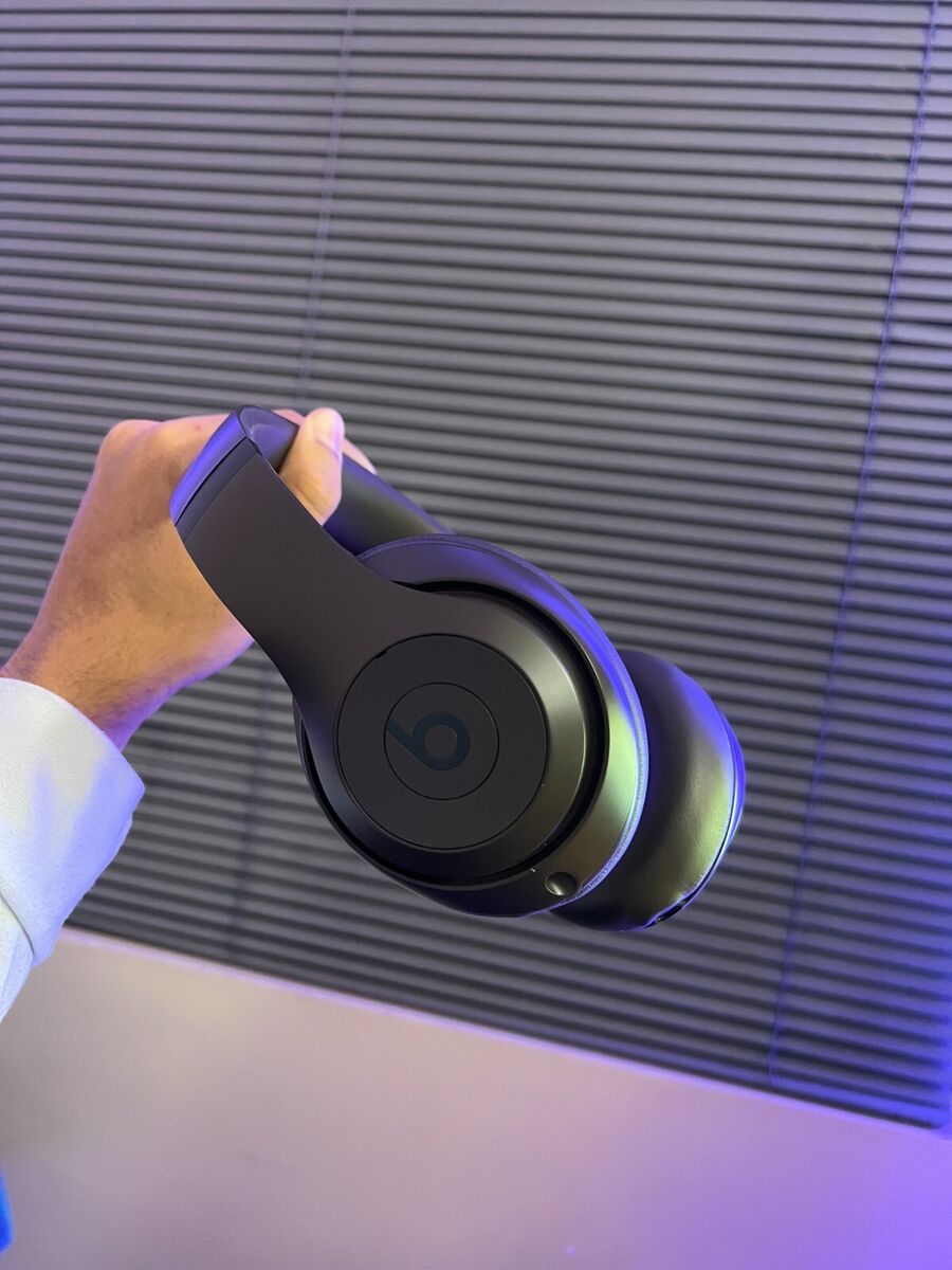 Beats Studio Pro Bluetooth Wireless Headphones - Deep Brown Beats Studio Pro Bluetooth Wireless Headphones - Deep Brown