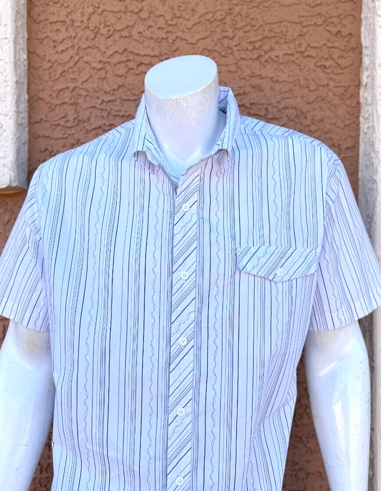 Camisa Tony Hawk Para Hombres Rayas Blancas Manga Corta Talla 2XL Skateboarding. Artículos de playa Foto 2 de 4