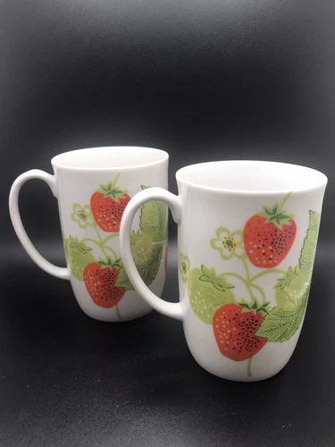 Pair Vintage 1985 Fitz & Floyd Strawberry Variations Cup Coffee Mug Fruit FF