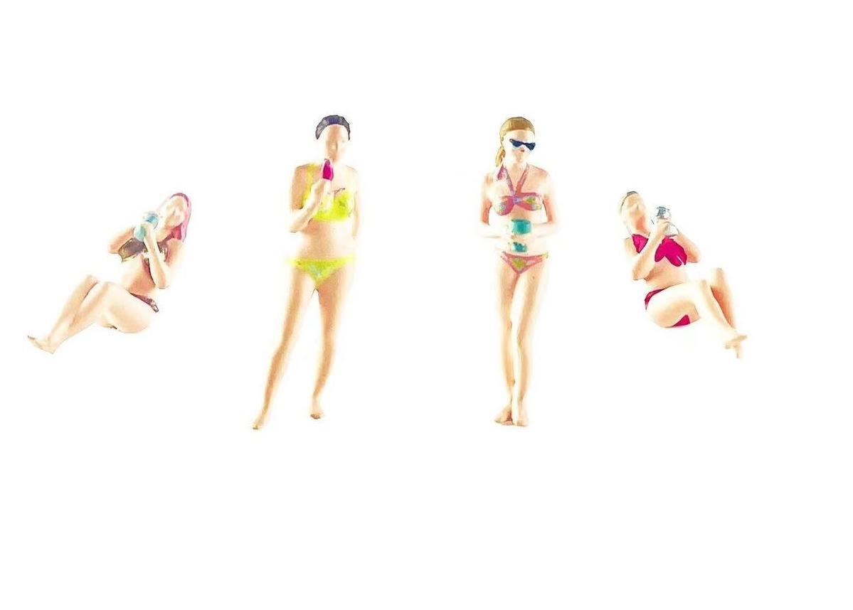BN 1:64 Painted Miniature Bikini Girl Beach Diorama Model