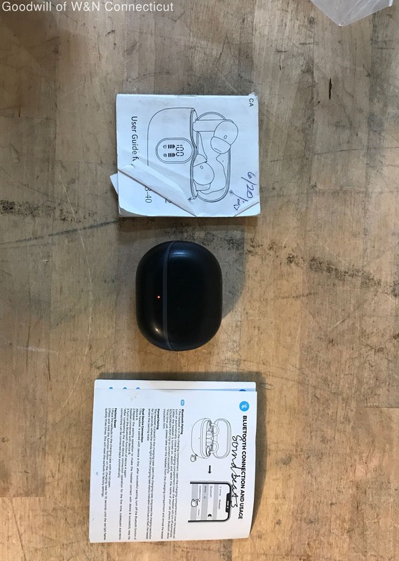 SoundPeats 3 Pro Wireless Earbuds Black Charging Case & Manual