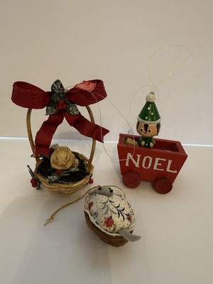Christmas Silvestri Chipmunk, Noel Cart Amici, Mini Mouse In 1/2 Walnut Ornament