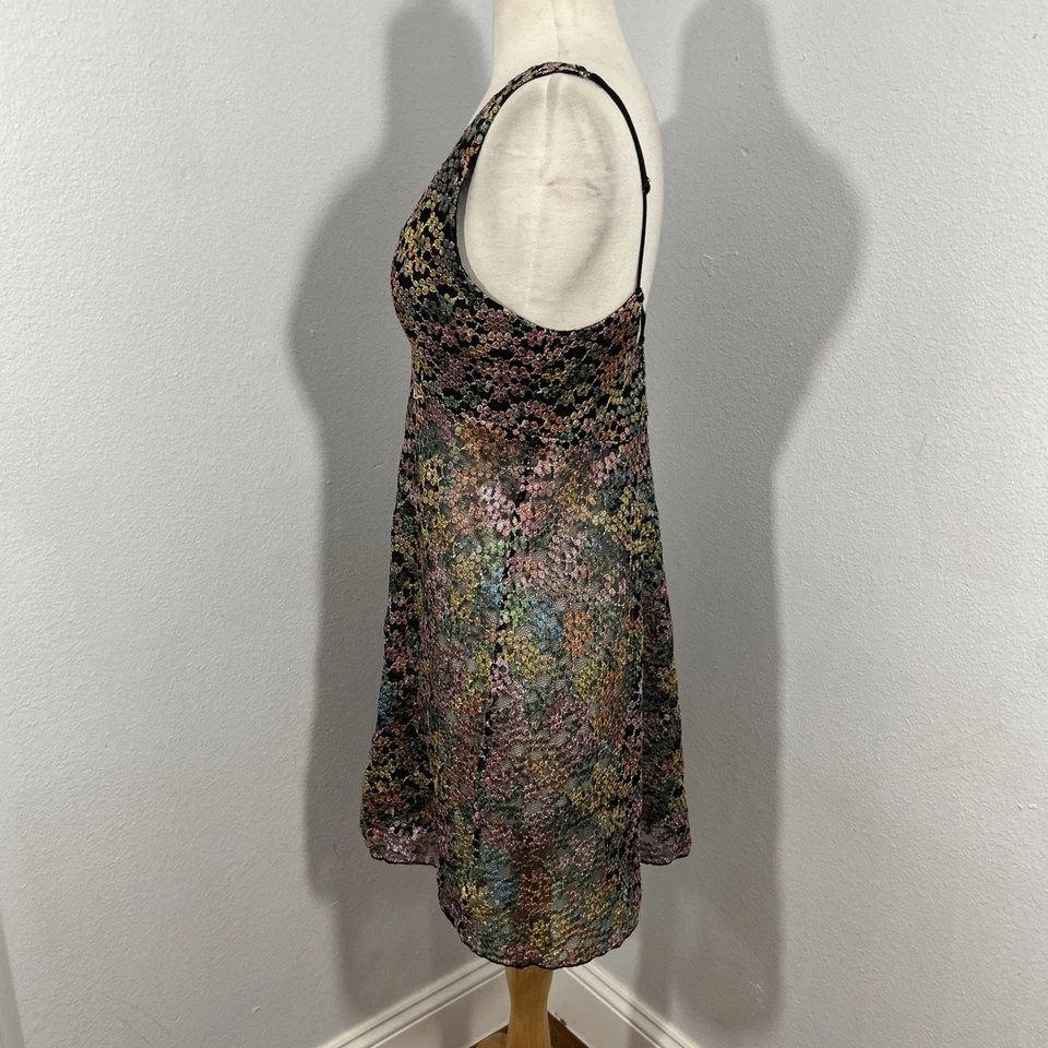Vestido sin mangas Free People para mujer mediano íntimamente no me olvides de malla metálica encaje Foto 3 de 4