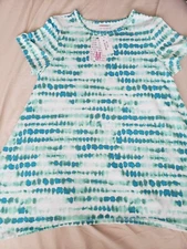 MELISSA Lularoe Tunic Top Medium NWT Beautiful Tie Dye Like Design