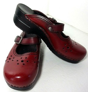 red mary jane clogs