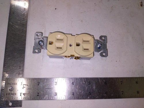 Eaton commercial specification grade duplex receptacle  BR15V-SP-LW