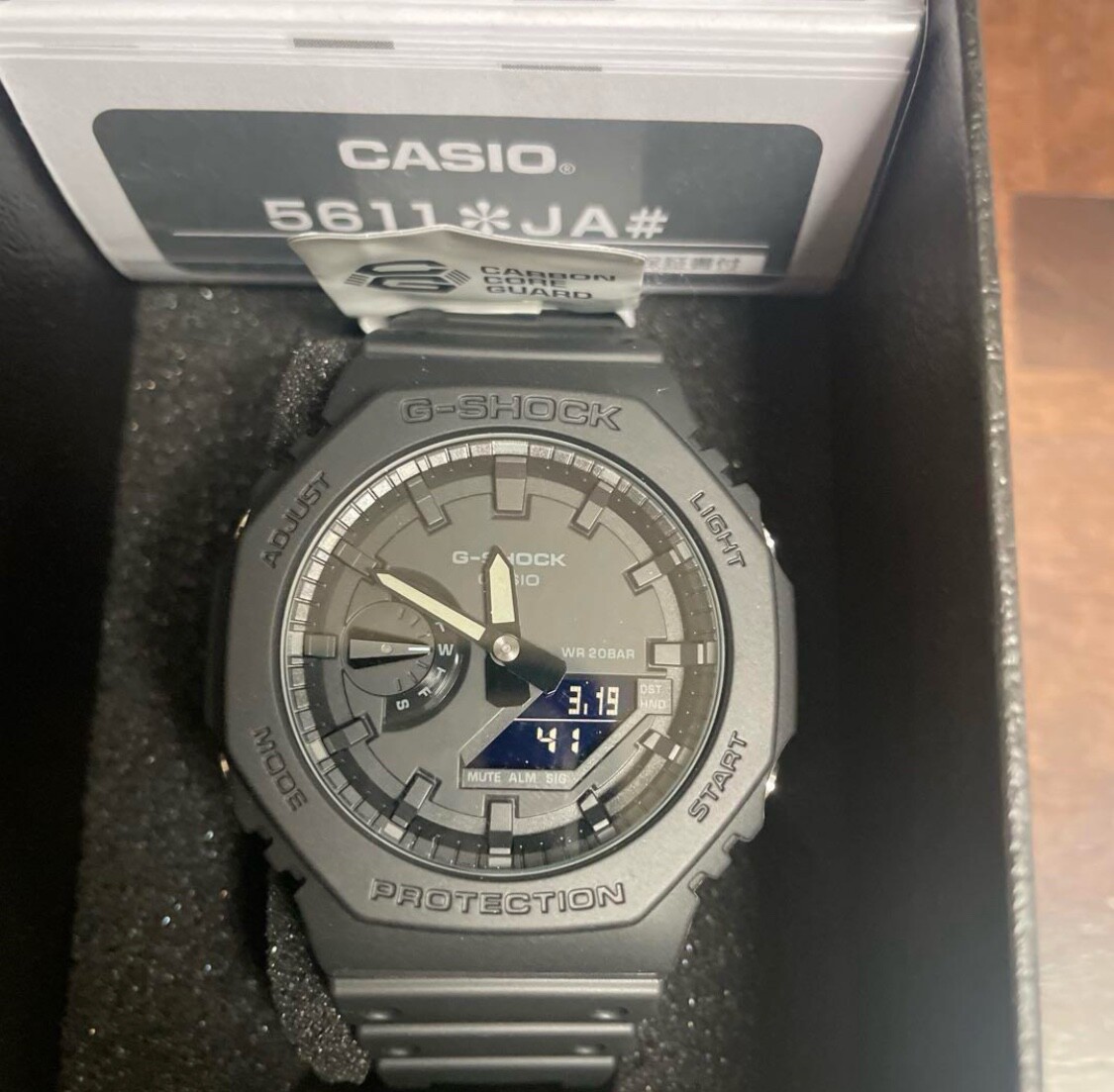 CASIO G-SHOCK 5611 黒 G-Shock 5611 Black Watch with Box & Manual - Shock Resistant
