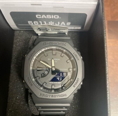 G-SHOCK 腕時計 モデル5611 ブラック G-Shock 5611 Black Watch with Box & Manual - Shock Resistant