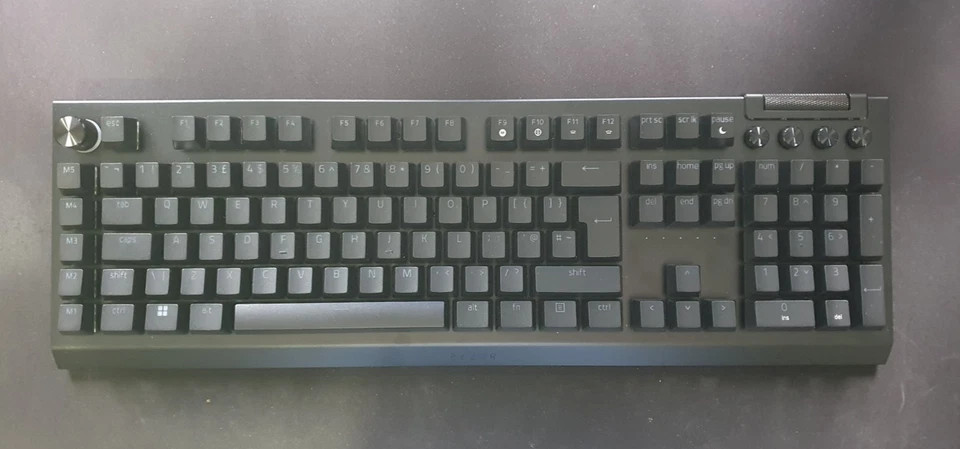Razer BlackWidow V4 Pro Mechanical Gaming Keyboard - UK English, Green Switches - Image 3 of 4