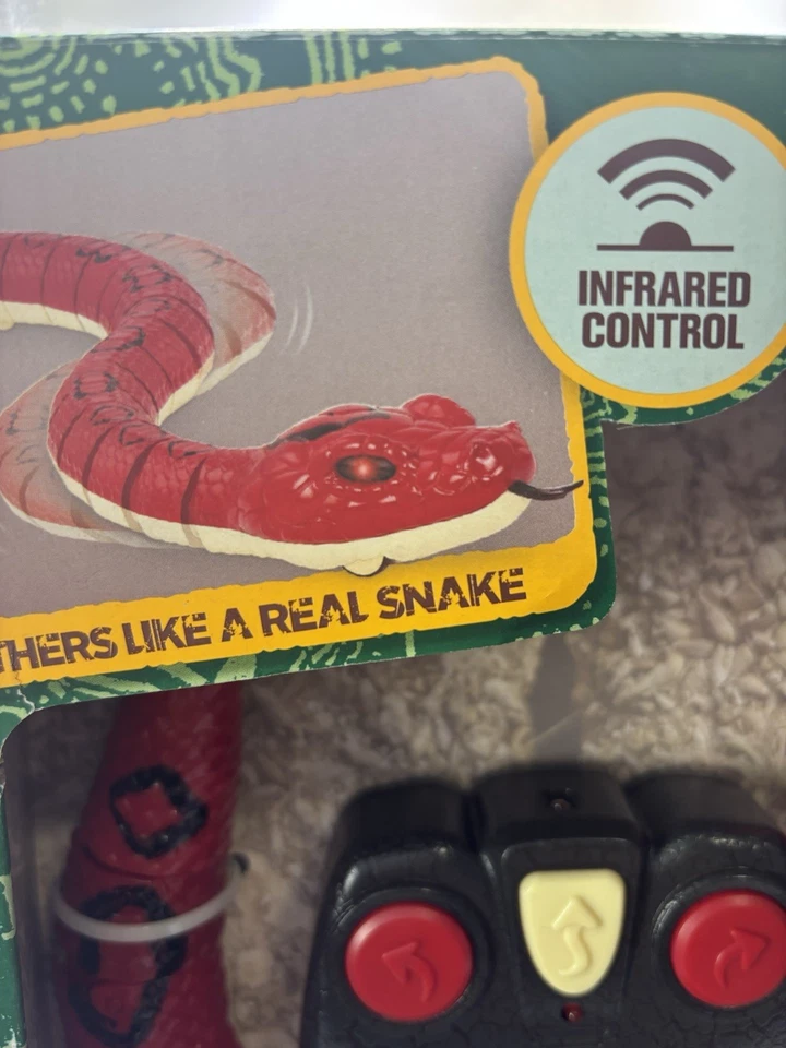 Terra by Battat – Remote Control Infrared Light-Up Snake - Rainbow Boa - Image 4 of 4